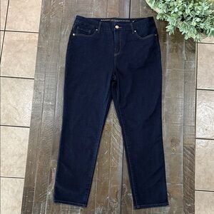 NWOT Chico's So Slimming Girlfriend Ankle Jeans Soft Touch Dark Wash 1.5R (10)